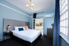 Perth accommodation: The Stirling Arms Hotel