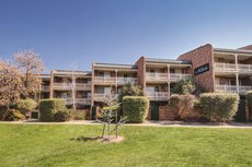 Canberra accommodation: Adina Serviced Apartments Canberra Kingston