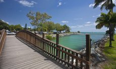 Airlie Beach accommodation: Heart Hotel and Gallery Whitsundays