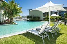 Nelly Bay accommodation: Blue on Blue Apartment 912