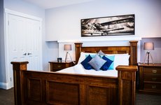 Hobart accommodation: Heathfield Apartments