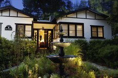Katoomba accommodation: Mountain Whispers The Gatsby