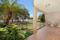 Mooloolaba accommodation: Beachport 14 - Newly Renovated 2 Bedroom Apt on Parkyn Parade with Aircon