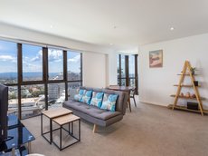 Gold Coast accommodation: High-End stylish Apartment by Hostrelax GCBBW1P1