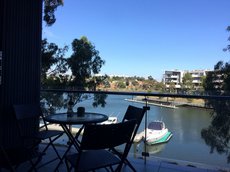 Melbourne accommodation: Marina View Apartment on the Maribyrnong River Melbourne