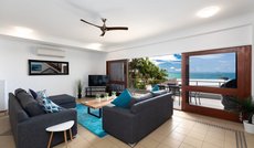 Airlie Beach accommodation: Absolute Airlie