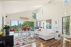 Airlie Beach accommodation: Mandalay Escape Seclusion & Serenity With A Pool