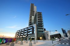 Melbourne accommodation: Orange Stay at Collins Wharf