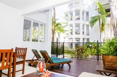 Cairns accommodation: 5313 Beach Club Coral Suite
