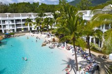 Cairns accommodation: 5231 Beach Club Penthouse