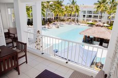 Cairns accommodation: 3123 Beach Club Paradise