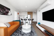 Melbourne accommodation: Ilixir Apartments by Ready Set Host