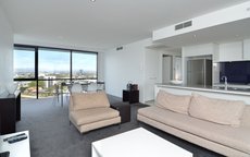 Gold Coast accommodation: GCHR Circle on Cavill