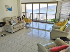 Cairns accommodation: Cairns Harbourview Apartment In Aquarius