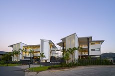 Airlie Beach accommodation: Harbour Cove Airlie Beach