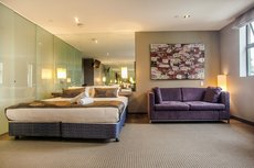 Melbourne accommodation: Comfy Kew Apartments