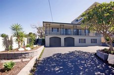 Nelson Bay accommodation: Government Road 13