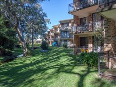 Nelson Bay accommodation: Bay Parklands Beachside Paradise 57/2 Gowrie Ave
