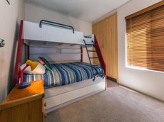 Nelson Bay accommodation: Bay Parklands Unit 28 2 Gowrie Avenue