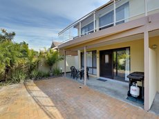 Shoal Bay accommodation: Government Road 16B The Breakers