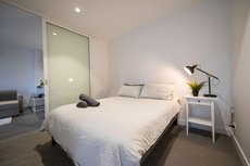 Melbourne accommodation: A Dreamy 2br Cbd Apartment Near Southern Cross
