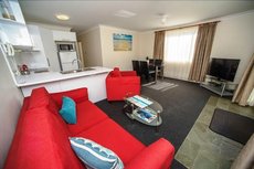 Nelson Bay accommodation: Beaches Serviced Apartments