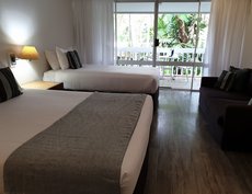 Mission Beach accommodation: Rainforest Castaways Resort and Spa