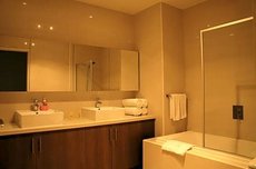 Melbourne accommodation: Summer Inn Holiday Apartments