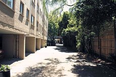 Melbourne accommodation: Redan Apartments