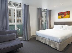 Melbourne accommodation: Causeway Inn On The Mall