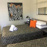 Bundaberg accommodation: Golden Palms Motor Inn
