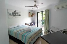 Airlie Beach accommodation: Airlie Beach Motor Lodge