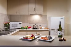 Canberra accommodation: Canberra Parklands Central Apartment Hotel