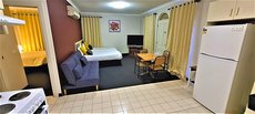 Melbourne accommodation: Brunswick Tower Hotel