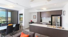 Brisbane accommodation: Keeping Cool on Connor - Executive 2BR Fortitude Valley apartment with pool and views