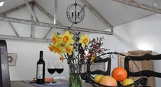 Adelaide accommodation: Grape Pickers Cottage