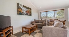 Noosaville accommodation: Drifters Apartment