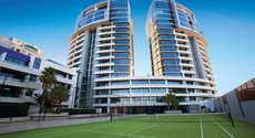 Melbourne accommodation: Melbourne Seaviews Pool & Tennis