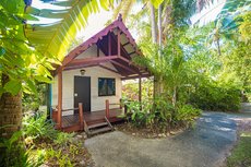 Airlie Beach accommodation: Magnums Backpackers