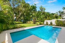Cairns accommodation: Luxury Living on the Beachfront