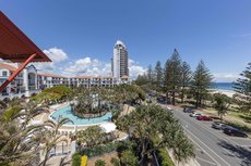 Gold Coast accommodation: Oaks Calypso Plaza