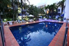 Gold Coast accommodation: St Tropez Apartments