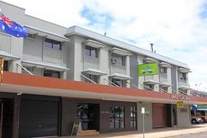 Cairns accommodation: Lake Central Cairns