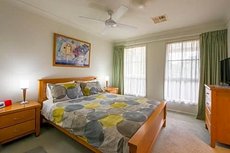 Adelaide accommodation: Bellevue Bed & Breakfast McLaren Vale