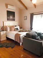Melbourne accommodation: Glenview Retreat Luxury Accommodation