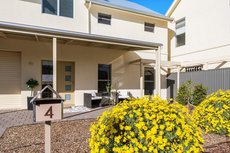 Adelaide accommodation: Gawler Townhouse 3 Bedroom