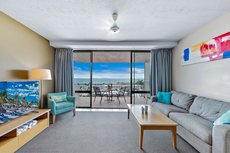Airlie Beach accommodation: Ocean View Apartment 14