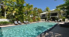 Port Douglas accommodation: Beachview Villa 7 Plantation House