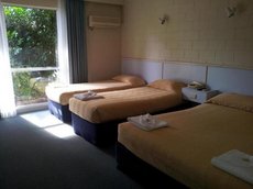 Nelson Bay accommodation: Admiral Nelson Motor Inn