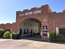 Bowen accommodation: Castle Motor Lodge